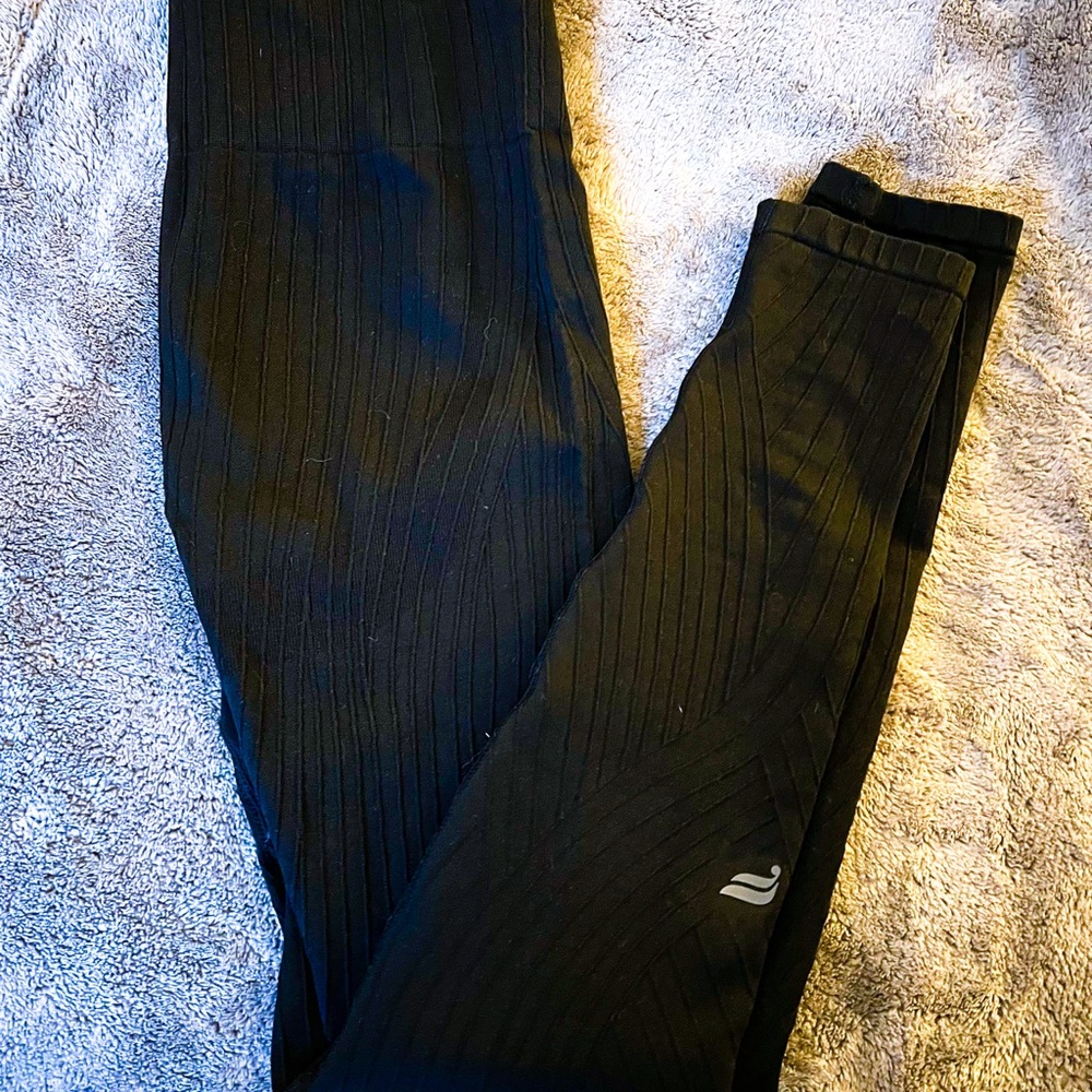 Black Leggings with Subtle Stripe Design